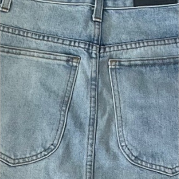Carmar LF Beatrice Distressed Blue Denim Mini Skirt Size 26. Front zipper - Picture 11 of 11